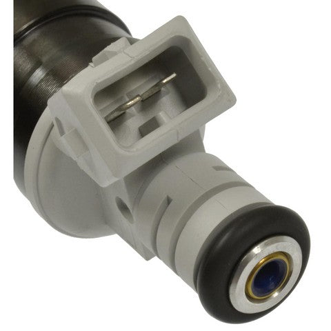 Standard Ignition Fuel Injector P/N:FJ715 Fits: Buick Park Avenue 95-91, Buick Riviera 1995, Oldsmobile 88 1995, Oldsmobile 98 95-92, Oldsmobile Lss 1996, Pontiac Bonneville 95-92 - Image 3