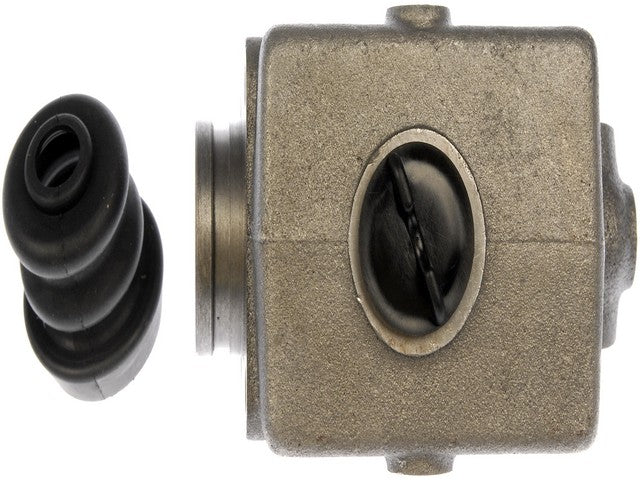 Dorman - First Stop Brake Master Cylinder P/N:M2842 Fits: International S1723, International S1724, International S1754, International S1823, International S1824, International S1853, International S1854, International S1924, International S1925 - Image 4