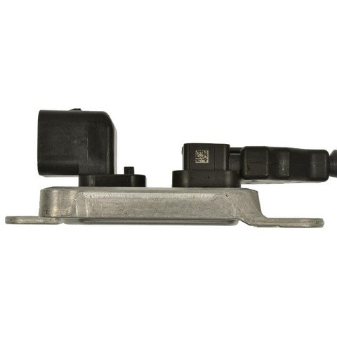 Standard Ignition Nitrogen Oxide (NOx) Sensor P/N:NOX001 Fits: Chevrolet Express 2500, Chevrolet Express 3500, Chevrolet Express 4500, Chevrolet Silverado 2500 Hd, Chevrolet Silverado 3500 Hd, GMC Savana 2500, GMC Savana 3500, GMC Savana 4500 - Image 4