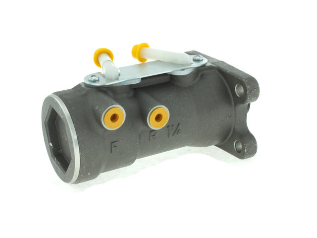Centric Parts Brake Master Cylinder P/N:130.76010 Fits: Chevrolet Lcf 3500, Chevrolet W3500 Tiltmaster, Chevrolet W4500 Tiltmaster, GMC W3500 Forward, GMC W4500 Forward, Isuzu Elf 200, Isuzu Npr, Isuzu Npr-hd, Isuzu Reach - Image 1