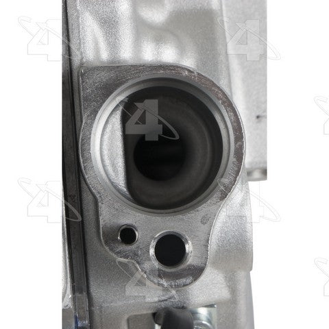 Four Seasons A/C Compressor P/N:158376 Fits: Dodge Sprinter 2500, Dodge Sprinter 3500, Freightliner Sprinter 2500, Freightliner Sprinter 3500, Freightliner Sprinter 3500xd, Freightliner Sprinter 4500, Mercedes-benz Ml320, Mercedes-benz Slk300 - Image 3