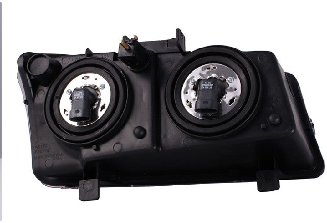 Dorman Headlight Assembly P/N:1591840 Fits: Chevrolet Avalanche 1500, Chevrolet Avalanche 2500, Chevrolet Silverado 1500, Chevrolet Silverado 1500 Classic, Chevrolet Silverado 1500 Hd, Chevrolet Silverado 1500 Hd Classic, Chevrolet Silverado 2500 - Image 3