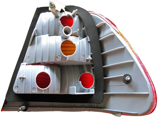 Dorman Tail Light Assembly P/N:1611702 Fits: BMW 320i 05-02, BMW 325i 05-02, BMW 325xi 05-02, BMW 330i 05-02, BMW 330xi 05-02 - Image 2