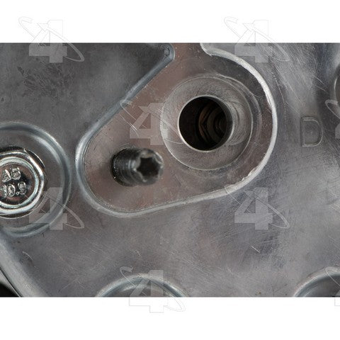 Four Seasons A/C Compressor P/N:198504 Fits: Kenworth T680 22-14, Kenworth T700 16-11, Kenworth T800 23-21, Kenworth T880 24-14, Peterbilt 579 25-14 - Image 4