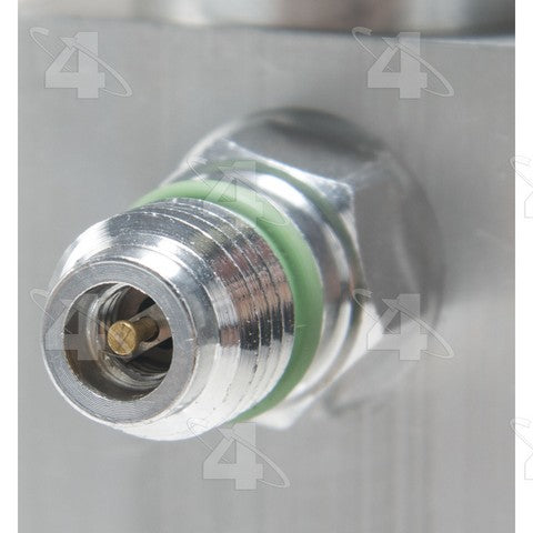 Four Seasons A/C Expansion Valve P/N:39489 Fits: Peterbilt 210, Peterbilt 220, Peterbilt 320, Peterbilt 325, Peterbilt 330, Peterbilt 335, Peterbilt 337, Peterbilt 340, Peterbilt 348 - Image 3