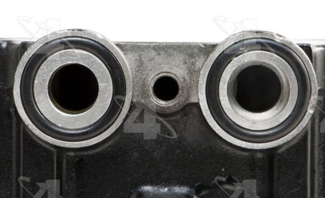 Four Seasons A/C Compressor P/N:57118 Fits: Hyundai Elantra 97-96, Hyundai Tiburon 1997, Kia Sephia 1998 - Image 3