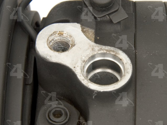 Four Seasons A/C Compressor P/N:57526 Fits: Saturn Sc1 1997, Saturn Sc2 1997, Saturn Sl 1997, Saturn Sl1 1997, Saturn Sl2 1997, Saturn Sw1 1997, Saturn Sw2 1997 - Image 3