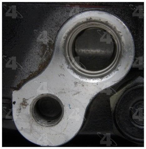 Four Seasons A/C Compressor P/N:57527 Fits: Saturn Sc 92-91, Saturn Sc1 1993, Saturn Sc2 1993, Saturn Sl 93-91, Saturn Sl1 93-91, Saturn Sl2 93-91, Saturn Sw1 1993, Saturn Sw2 1993 - Image 3