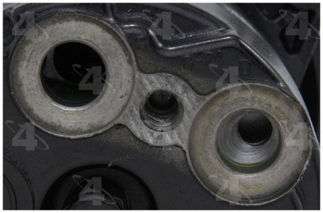 Four Seasons A/C Compressor P/N:57957 Fits: Buick Park Avenue 1995, Buick Riviera 1995, Oldsmobile 88 1995, Oldsmobile 98 1995, Pontiac Bonneville 1995 - Image 2