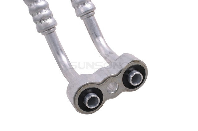 Sunsong Engine Oil Cooler Hose Assembly P/N:5801013 Fits: Chevrolet Blazer 1995, Chevrolet S10 95-94, GMC Jimmy 1995, GMC Sonoma 95-94 - Image 2