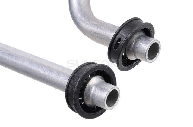 Sunsong Engine Oil Cooler Hose Assembly P/N:5801296 Fits: Chevrolet Express 2500 07-03, Chevrolet Express 3500 07-03, GMC Savana 2500 07-03, GMC Savana 3500 07-03 - Image 2