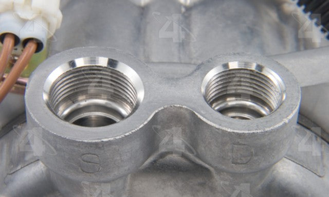Four Seasons A/C Compressor P/N:58782 Fits: Sterling Truck A9500, Sterling Truck A9513, Sterling Truck A9522, Sterling Truck Acterra, Sterling Truck Acterra 5500, Sterling Truck Acterra 6500, Sterling Truck Acterra 7500, Sterling Truck Acterra 8500 - Image 2