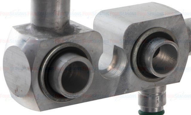 Four Seasons A/C Refrigerant Discharge / Suction Hose Assembly P/N:66627 Fits: Saturn Vue 07-05 - Image 2