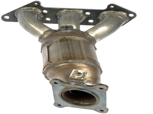 Dorman - OE Solutions Colector de escape con convertidor catalítico integrado P/N:673-834 Fits: Volvo S80 04-03 - Image 3