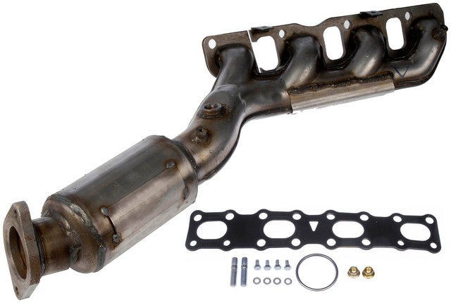 Dorman - OE Solutions Colector de escape con convertidor catalítico integrado P/N:673-843 Fits: Infiniti Qx56 10-07, Nissan Armada 13-07, Nissan Pathfinder 12-08, Nissan Titan 13-07 - Image 1