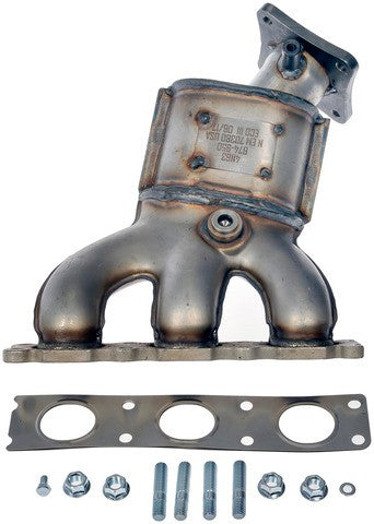 Dorman - OE Solutions Colector de escape con convertidor catalítico integrado P/N:673-950 Fits: Volvo S80 14-11, Volvo Xc60 14-12, Volvo Xc70 14-12 - Image 1
