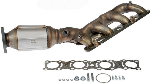 Dorman - OE Solutions Colector de escape con convertidor catalítico integrado P/N:674-089 Fits: Infiniti Qx80 21-16, Nissan Armada 21-17, Nissan Nv2500 21-17, Nissan Nv3500 21-17, Nissan Titan 20-17, Nissan Titan Xd 24-16 - Image 1