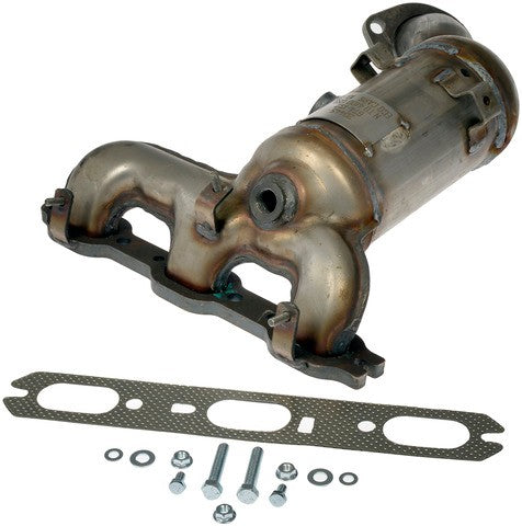 Dorman - OE Solutions Colector de escape con convertidor catalítico integrado P/N:674-132 Fits: Chrysler Cirrus, Chrysler Pacifica, Chrysler Sebring, Chrysler TOWN &amp; COUNTRY, Dodge Avenger, Dodge Grand Caravan, Dodge Journey, Volkswagen Routan - Image 1