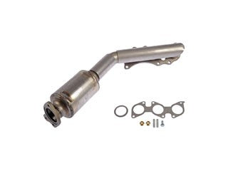 Dorman - OE Solutions Colector de escape con convertidor catalítico integrado P/N:674-796 Fits: Toyota 4runner 09-03, Toyota Fj Cruiser 09-07, Toyota Tacoma 08-05, Toyota Tundra 06-05 - Image 1