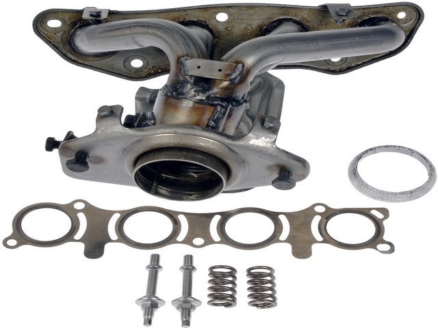 Dorman - OE Solutions colector de escape P/N:674-982 Fits: Nissan Tiida 2013, Nissan Versa 11-09 - Image 1