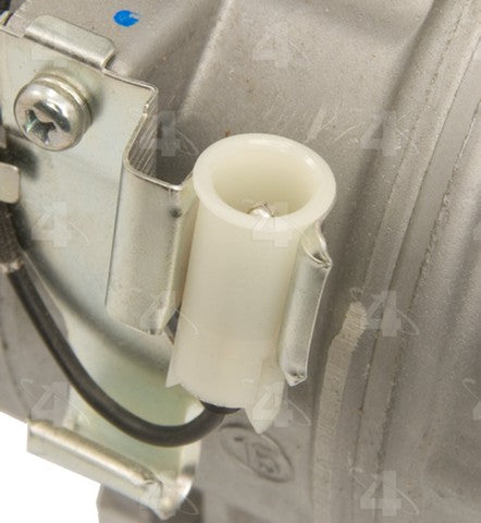 Four Seasons A/C Compressor P/N:68467 Fits: Volvo C70 03-99, Volvo S40 04-00, Volvo S70 00-99, Volvo V40 04-00 - Image 3