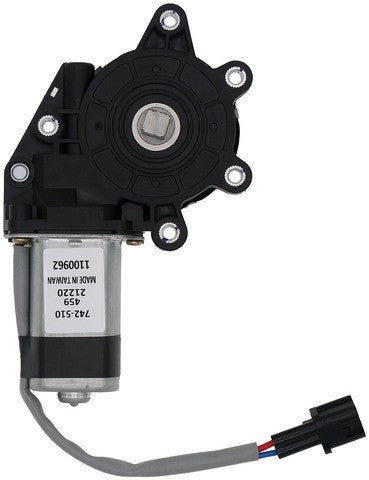 Dorman - OE Solutions Motor de ventana P/N:742-510 Fits: Nissan Altima, Nissan Frontier, Nissan Murano, Nissan Pathfinder, Nissan Sentra, Nissan Tiida, Nissan Versa, Nissan Xterra, Nissan X-trail - Image 1