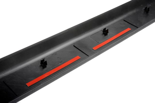 Dorman - OE Solutions Moldura de Plataforma de Camión P/N:926-912 Fits: Chevrolet Silverado 1500, Chevrolet Silverado 1500 Hd, Chevrolet Silverado 2500, Chevrolet Silverado 2500 Hd, GMC Sierra 1500, GMC Sierra 1500 Hd, GMC Sierra 2500, GMC Sierra 2500 Hd - Image 2