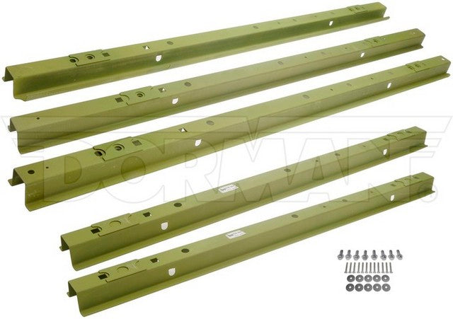 Dorman - OE Solutions Soporte para Piso de Plataforma de Camión P/N:926-985 Fits: Chevrolet Silverado 1500, Chevrolet Silverado 1500 Classic, Chevrolet Silverado 2500, Chevrolet Silverado 2500 Hd, Chevrolet Silverado 2500 Hd Classic, GMC Sierra 1500 - Image 1