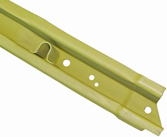 Dorman - OE Solutions Soporte para Piso de Plataforma de Camión P/N:926-989 Fits: Ford F-250 Super Duty 18-99, Ford F-350 Super Duty 18-99, Ford F-450 Super Duty 16-08 - Image 4