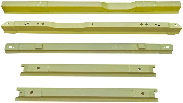 Dorman - OE Solutions Soporte para Piso de Plataforma de Camión P/N:926-989 Fits: Ford F-250 Super Duty 18-99, Ford F-350 Super Duty 18-99, Ford F-450 Super Duty 16-08 - Image 1