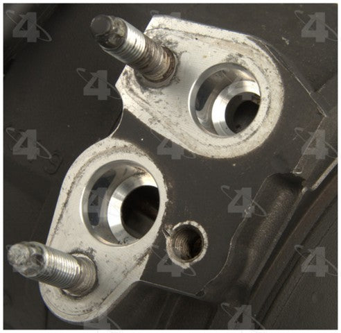 Four Seasons A/C Compressor P/N:97333 Fits: Chrysler 300 2006, Dodge Charger 2006, Dodge Magnum 2006 - Image 2
