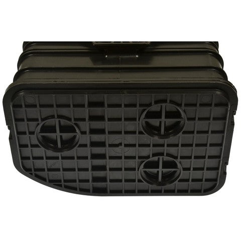 Standard Ignition Vapor Canister P/N:CP3638 Fits: Cadillac Xts 2014, Chevrolet Impala 2015, Chevrolet Malibu 2015, Chevrolet Malibu Limited 2016 - Image 3