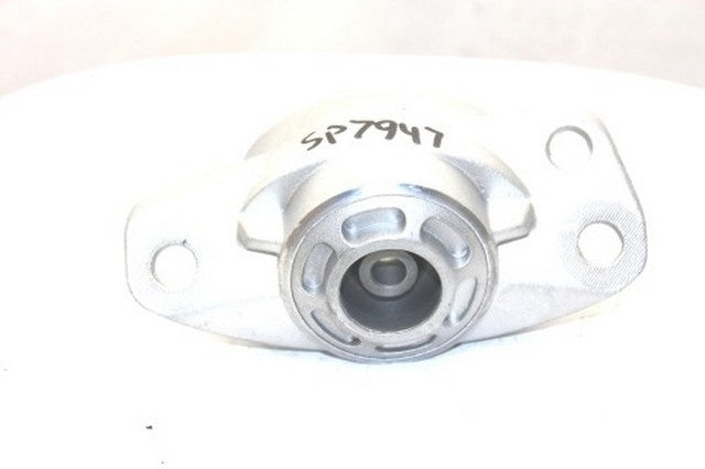 DEA Products Suspension Strut Mount P/N:SP7947 Fits: Audi A3 13-06, Audi A3 Quattro 13-06, Volkswagen Beetle 15-12, Volkswagen Eos 13-07, Volkswagen Golf 14-10, Volkswagen Gti 14-06, Volkswagen Jetta 14-05, Volkswagen R32 2008, Volkswagen Rabbit 09-06 - Image 1