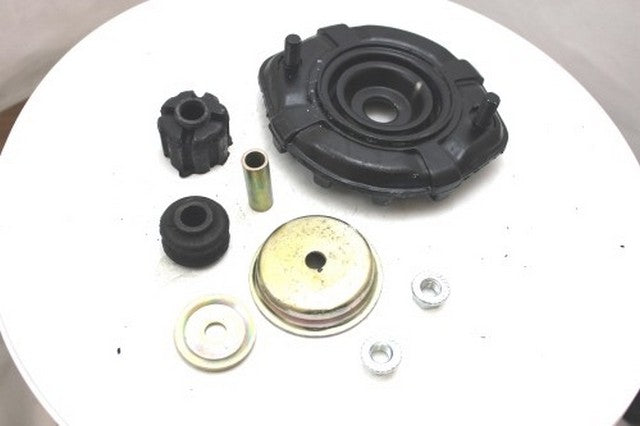 DEA Products Suspension Strut Mount P/N:SP9202 Fits: Infiniti I30 01-00, Infiniti I35 04-02, Nissan Maxima 03-00 - Image 1