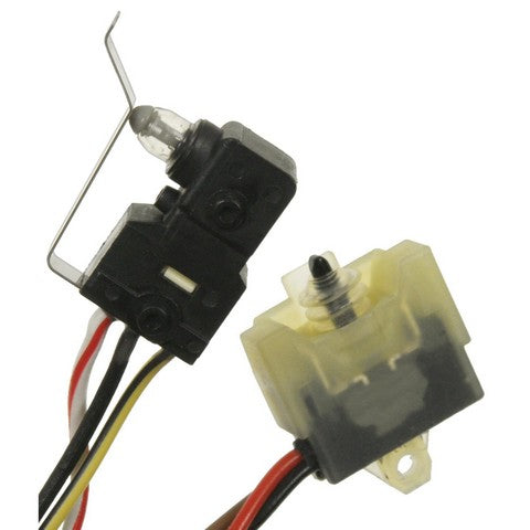Standard Ignition Door Lock Actuator P/N:DLA-527 Fits: Dodge Sprinter 2500 06-03, Dodge Sprinter 3500 06-03, Freightliner Sprinter 2500 06-03, Freightliner Sprinter 3500 06-03 - Image 4