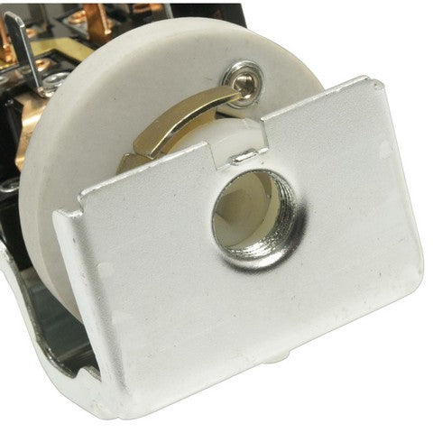 Standard Ignition Headlight Switch P/N:DS-690 Fits: Ford E-150 Econoline, Ford E-150 Econoline Club Wagon, Ford E-250 Econoline, Ford E-250 Econoline Club Wagon, Ford E-350 Econoline, Ford E-350 Econoline Club Wagon, Ford Pinto, Mercury Bobcat - Image 2