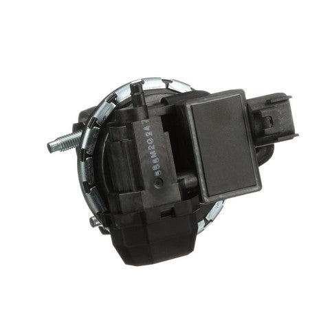 Standard Ignition Exhaust Gas Recirculation (EGR) Valve P/N:EGV1042 Fits: Ford Crown Victoria 11-03, Lincoln Town Car 11-03, Mercury Grand Marquis 11-03 - Image 4