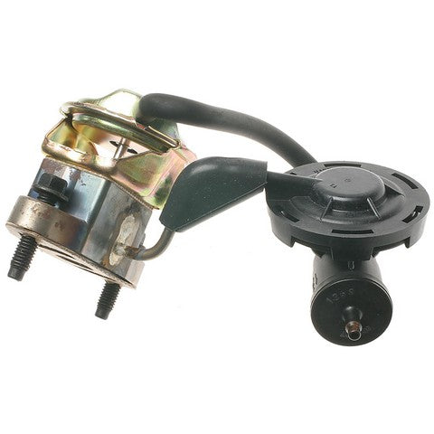 Standard Ignition Exhaust Gas Recirculation (EGR) Valve P/N:EGV596 Fits: Chrysler Grand Voyager, Chrysler TOWN &amp; COUNTRY, Chrysler Voyager, Dodge Caravan, Dodge Grand Caravan, Plymouth Grand Voyager, Plymouth Voyager - Image 1