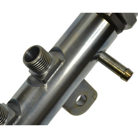 Standard Ignition Fuel Injector Rail P/N:FIR4 Fits: Chevrolet Express 2500, Chevrolet Express 3500, Chevrolet Silverado 2500 Hd, Chevrolet Silverado 3500 Hd, GMC Savana 2500, GMC Savana 3500, GMC Sierra 2500 Hd, GMC Sierra 3500 Hd - Image 2