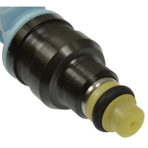 Standard Ignition Fuel Injector P/N:FJ549 Fits: Volkswagen Cabriolet 92-90, Volkswagen Fox 92-91, Volkswagen Golf 92-88, Volkswagen Jetta 92-88, Volkswagen Passat 92-91 - Image 2