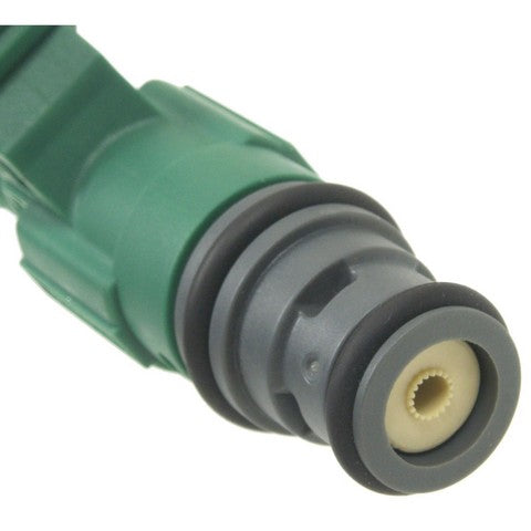 Standard Ignition Fuel Injector P/N:FJ934 Fits: Volkswagen Passat 04-02, Volkswagen Phaeton 06-04 - Image 2