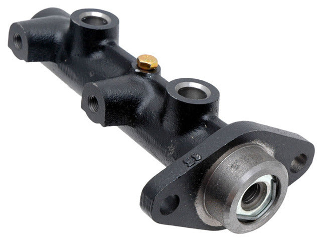 Raybestos Brakes Brake Master Cylinder P/N:MC39114 Fits: Volvo 142 70-67, Volvo 144 70-67, Volvo 145 70-68 - Image 1