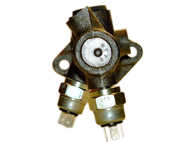 Raybestos Brakes Brake Master Cylinder P/N:MC39677 Fits: Volkswagen Transporter 91-85, Volkswagen Vanagon 91-80 - Image 4