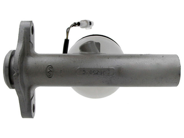 Raybestos Brakes Brake Master Cylinder P/N:MC39853 Fits: Geo Prizm 90-89, Pontiac Tempest 1991, Toyota Corolla 89-88 - Image 2