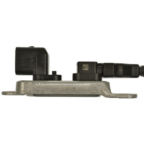 Standard Ignition Nitrogen Oxide (NOx) Sensor P/N:NOX003 Fits: Chevrolet Express 2500, Chevrolet Express 3500, Chevrolet Express 4500, Chevrolet Silverado 2500 Hd, Chevrolet Silverado 3500 Hd, GMC Savana 2500, GMC Savana 3500, GMC Savana 4500 - Image 3