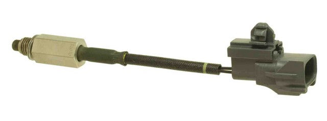 NTK Exhaust Gas Recirculation (EGR) Valve Temperature Sensor P/N:EA0069 Fits: Lexus Es300 1992, Lexus Es300 1994, Toyota Camry 93-92 - Image 1