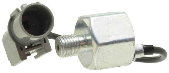 NTK Ignition Knock (Detonation) Sensor P/N:ID0118 Fits: Chevrolet Tracker 08-00, Suzuki Aerio 07-02, Suzuki Grand Vitara 08-99, Suzuki Sx4 09-07, Suzuki Vitara 03-99, Suzuki Xl-7 06-02 - Image 2