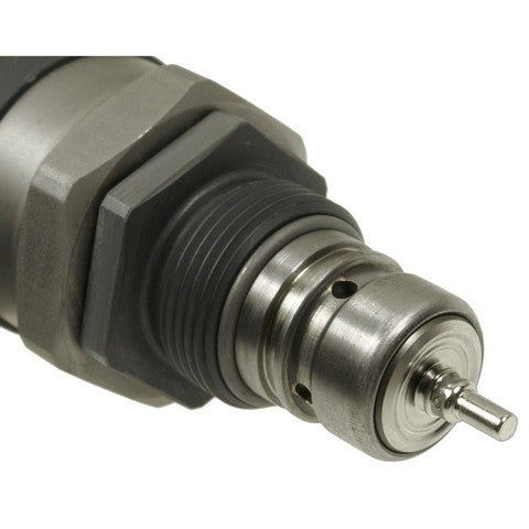 Standard Ignition Fuel Injection Pressure Regulator P/N:PR509 Fits: Audi A3 13-10, Volkswagen Amarok 2011, Volkswagen Beetle 14-13, Volkswagen Golf 14-10, Volkswagen Jetta 14-10, Volkswagen Transporter 18-10 - Image 2