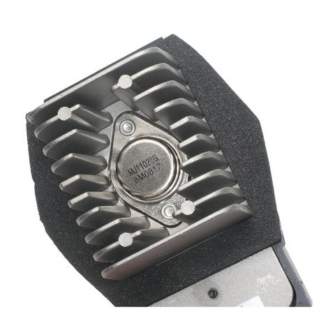 Standard Ignition HVAC Blower Motor Resistor P/N:RU-587 Fits: Ford Expedition 06-03, Lincoln Ls 02-00, Lincoln Navigator 06-02 - Image 3