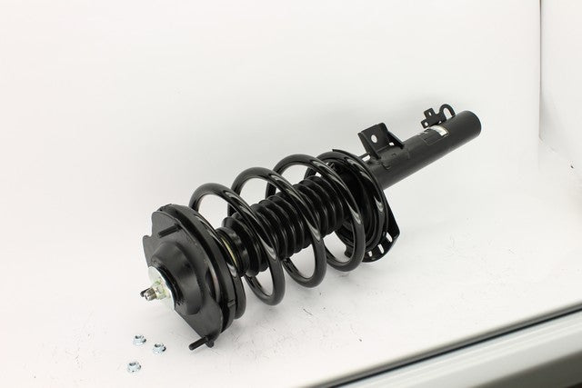 KYB Suspension Strut and Coil Spring Assembly P/N:SR4033 Fits: Ford Taurus 99-96, Mercury Sable 99-96 - Image 3